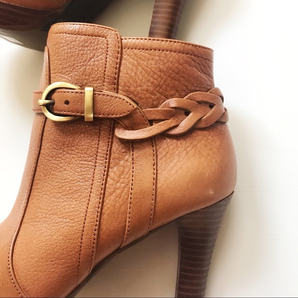 | B a n a n a  R e p u b l i c |  Sophie Booties - Picture 7 of 8